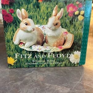 Fitz and Floyd Botanical Bunny Salt & Pepper  Figurine Set - White and Tan